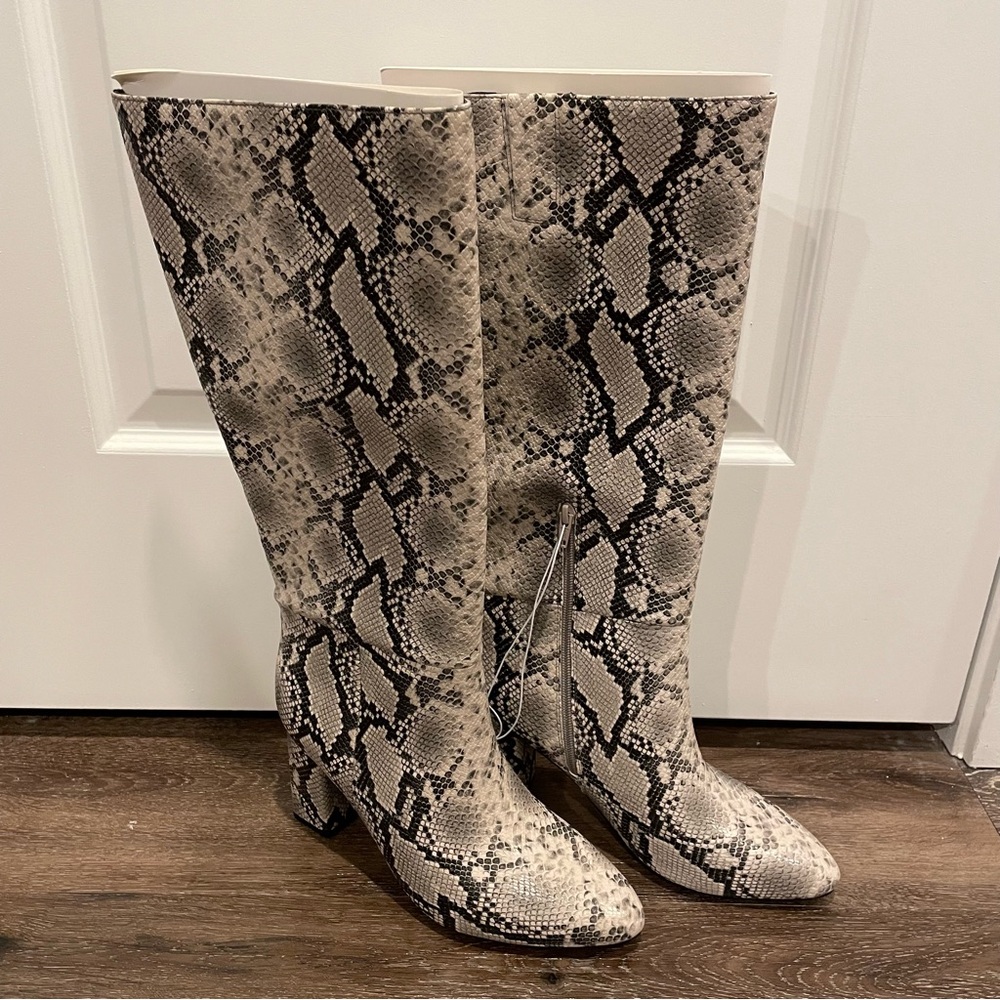 Elegant Snakeskin Heeled Boots